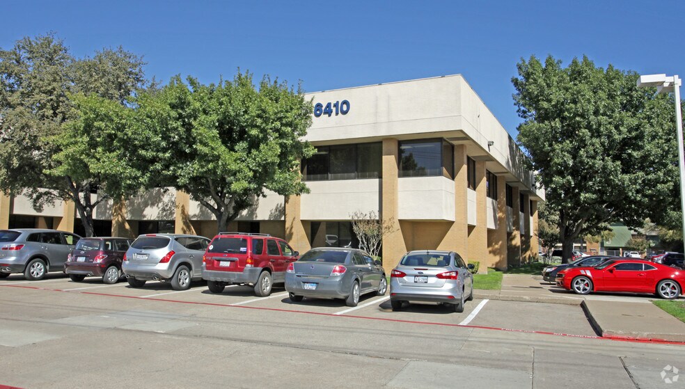 More Photos Of 6310 Southwest Blvd, Fort Worth Unknown For Lease