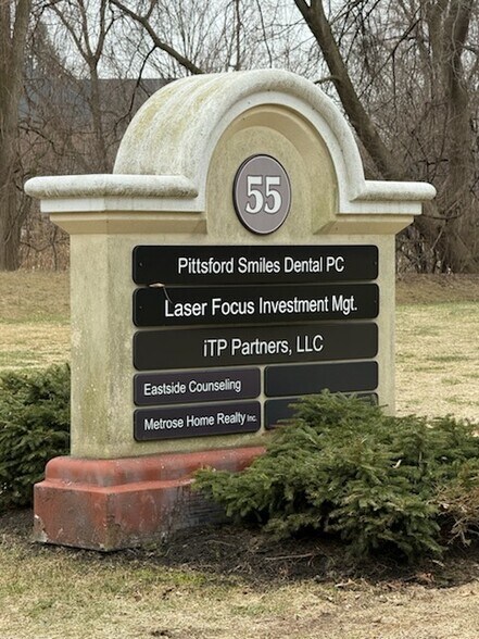 More Photos Of 55 Sullys Trl, Pittsford Office For Lease