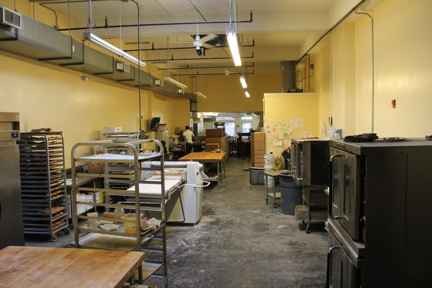 More Photos Of 803-807 Washington Blvd, Baltimore Storefront Retail Residential For Lease