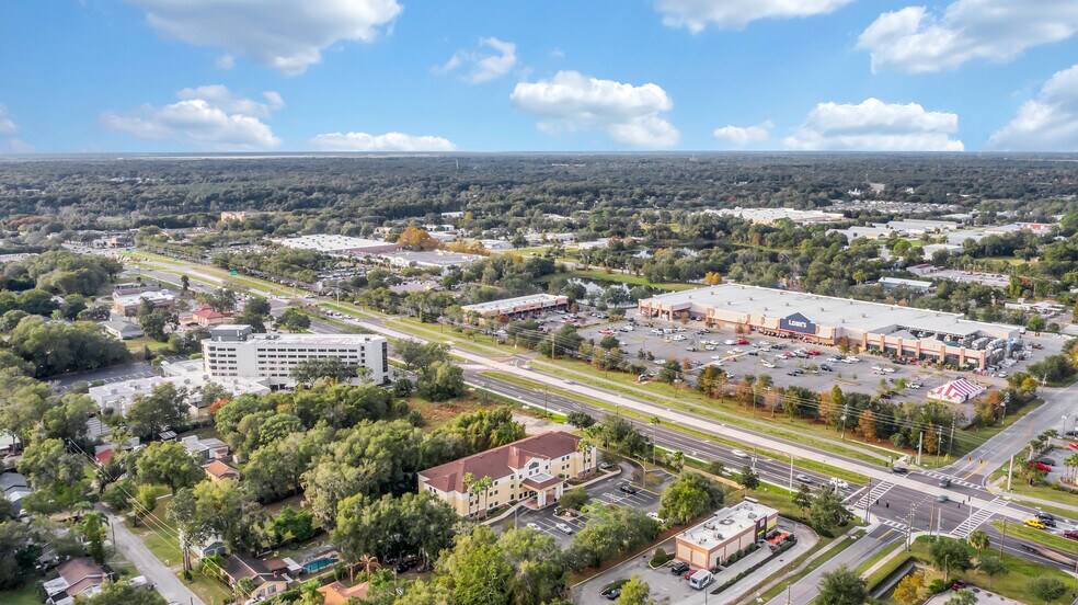 More Photos Of 400 E International Speedway Blvd, Deland Hotel For Sale