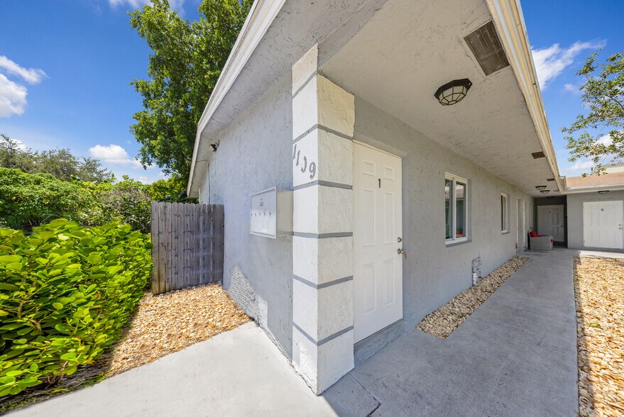 More Photos Of 1109 NW 6th Ave, Pompano Beach Apartments For Sale