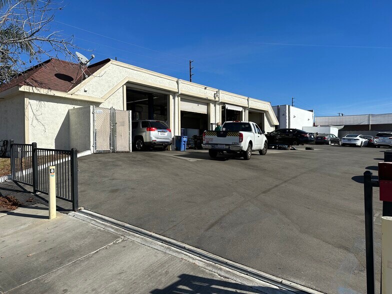 More Photos Of 400-420 E Whittier Blvd, La Habra Auto Repair For Lease