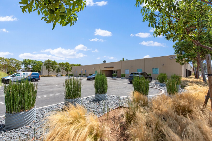 More Photos Of 17500 Red Hill Ave, Irvine Office Residential For Lease