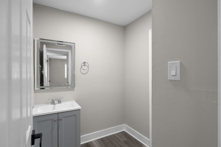 More Photos Of 2612 Steele Ave SW, Atlanta Apartments For Sale