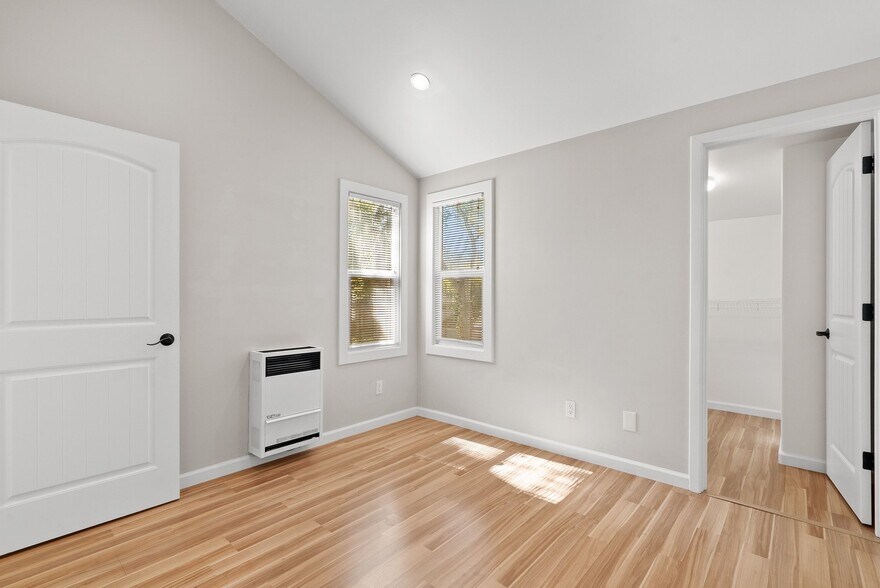 More Photos Of 420 Capitola Road Ext, Santa Cruz Apartments For Sale