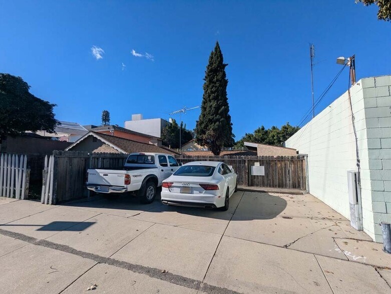More Photos Of 702 Vesta St, Inglewood Manufacturing For Sale