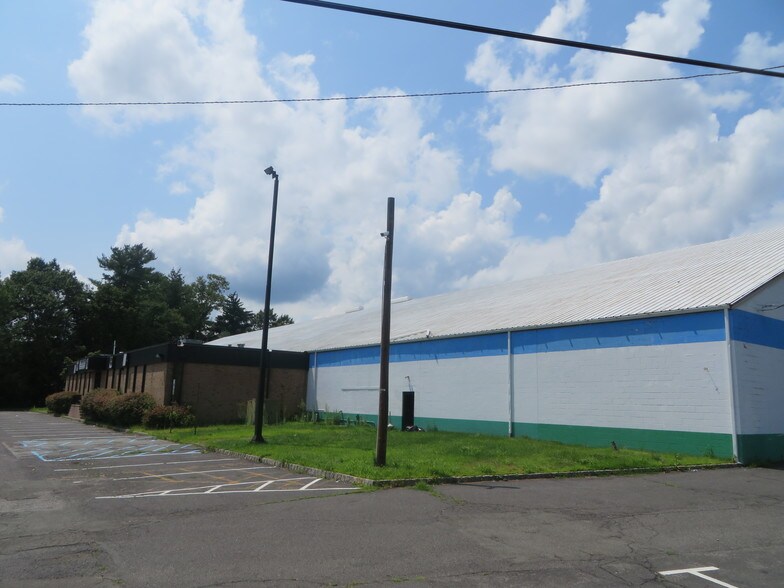 More Photos Of 1235 Rt 23, Wayne Warehouse For Lease