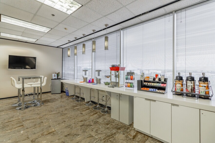 More Photos Of 100 Glenborough Dr, Houston Office For Lease