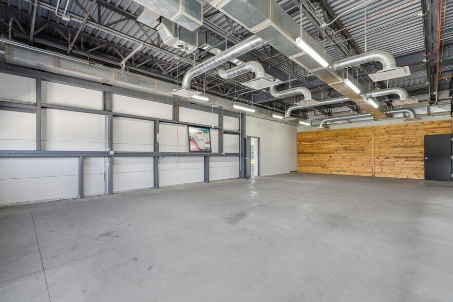 More Photos Of 1675 Las Colonias Dr, Grand Junction Showroom For Lease