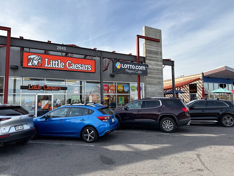 More Photos Of 2045 Sheridan Blvd, Edgewater Freestanding For Lease