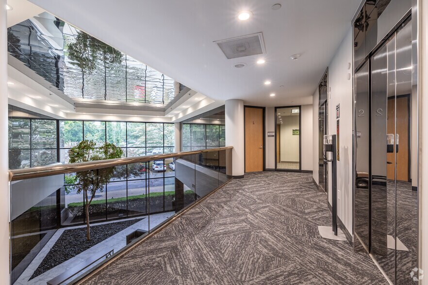 More Photos Of 2525 Harrodsburg Rd, Lexington Unknown For Lease