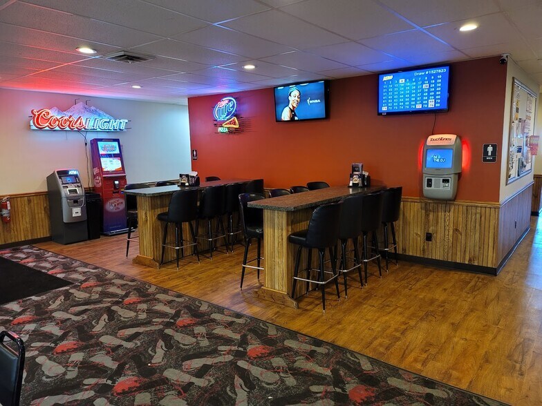 More Photos Of 739 W Main St, Deshler Bowling Alley For Sale