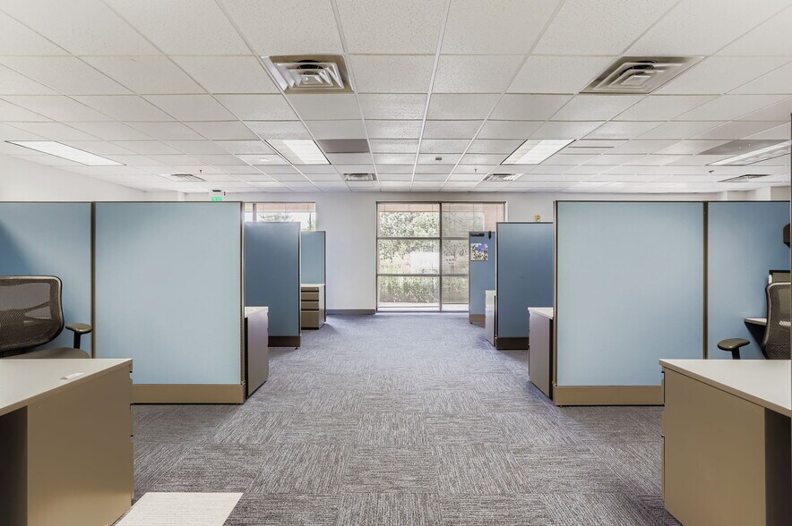 More Photos Of 7420 E Dry Creek Pky, Longmont Office For Lease