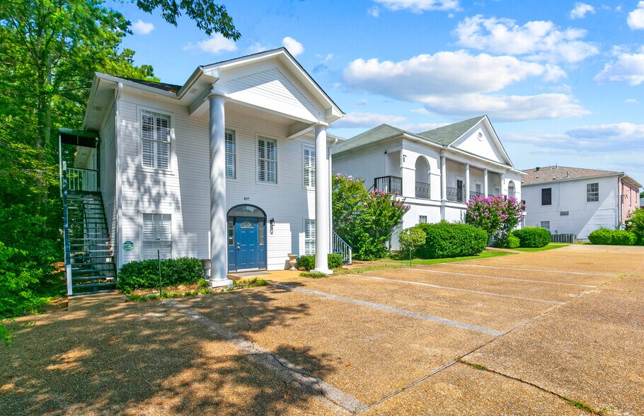 More Photos Of 407 Orchard Park, Ridgeland Office Residential For Sale