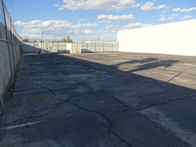 More Photos Of 2110 W Bonanza Rd, Las Vegas Service For Lease