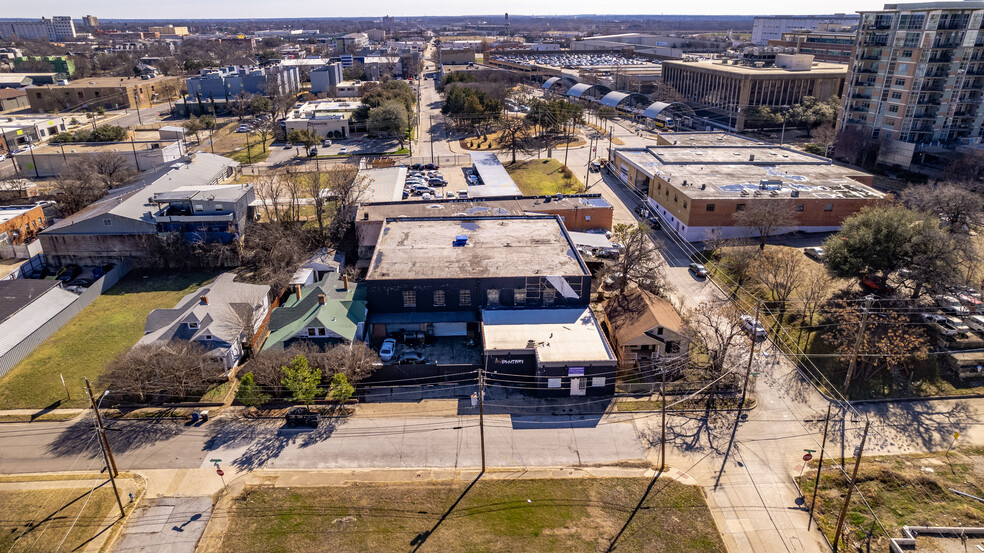 Primary Photo Of 1204 Powhattan St, Dallas Distribution For Lease