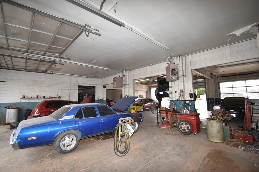 More Photos Of 10105 Dyer St, El Paso Auto Repair For Sale