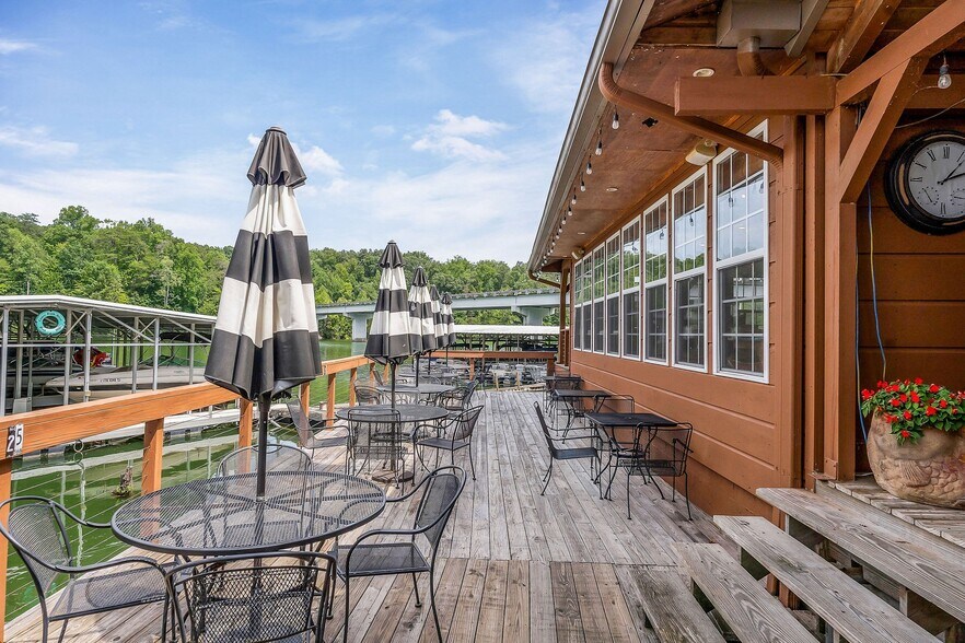 More Photos Of 1967 Rock Island Rd, Rock Island Marina For Sale