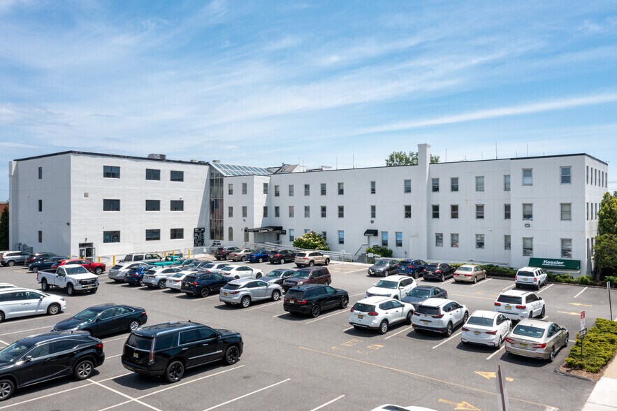 Primary Photo Of 15-01 Route 4 W, Fair Lawn Medical For Sale