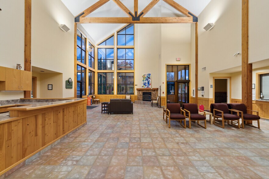 More Photos Of 1963 Thompson Rd, Coos Bay Hospital For Lease