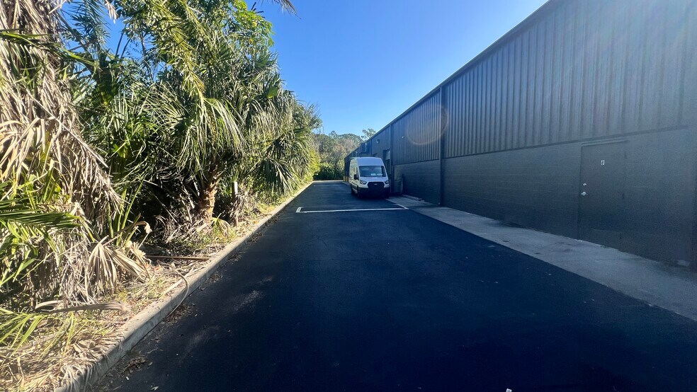 More Photos Of 6225 E 21st St, Bradenton Industrial For Sale