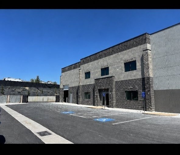 More Photos Of 1700 Boston St, Lehi Industrial For Lease