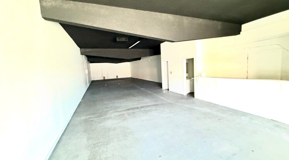 More Photos Of 200-216 E Highland Ave, San Bernardino Unknown For Lease