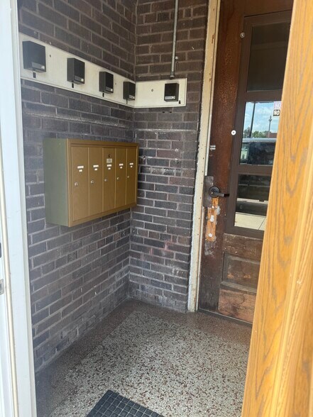 More Photos Of 128 S 5th St, Norfolk Apartments For Sale