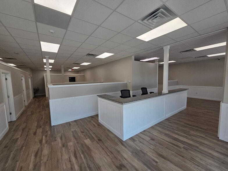 More Photos Of 10873 Clemson Blvd, Seneca General Retail For Lease