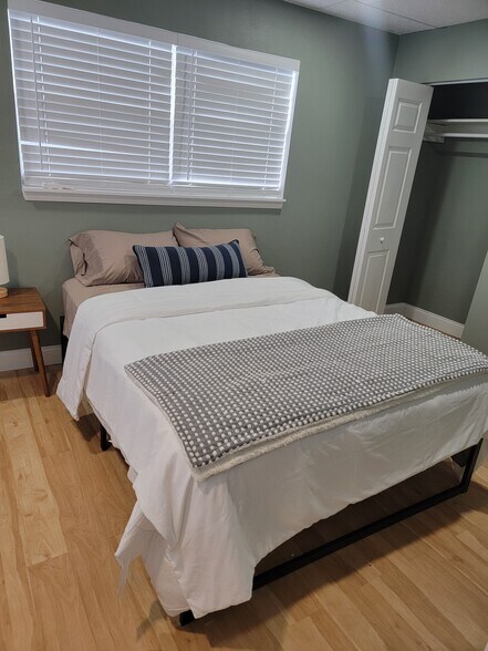 More Photos Of 4100 Central Ave, Saint Petersburg Office For Sale