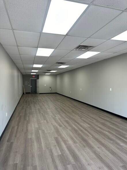 More Photos Of 7041 Highway 64, Memphis Unknown For Lease