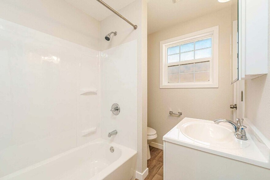 More Photos Of 10327-10337 NE Fourth Plain Blvd, Vancouver Apartments For Sale