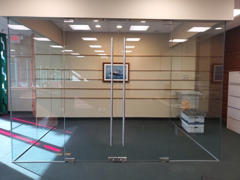 More Photos Of 263 Glenville Rd, Greenwich Storefront Retail Office For Lease