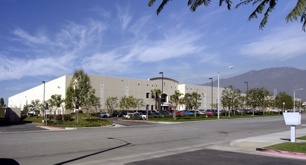 More Photos Of 5091 4th St, Irwindale Warehouse For Lease