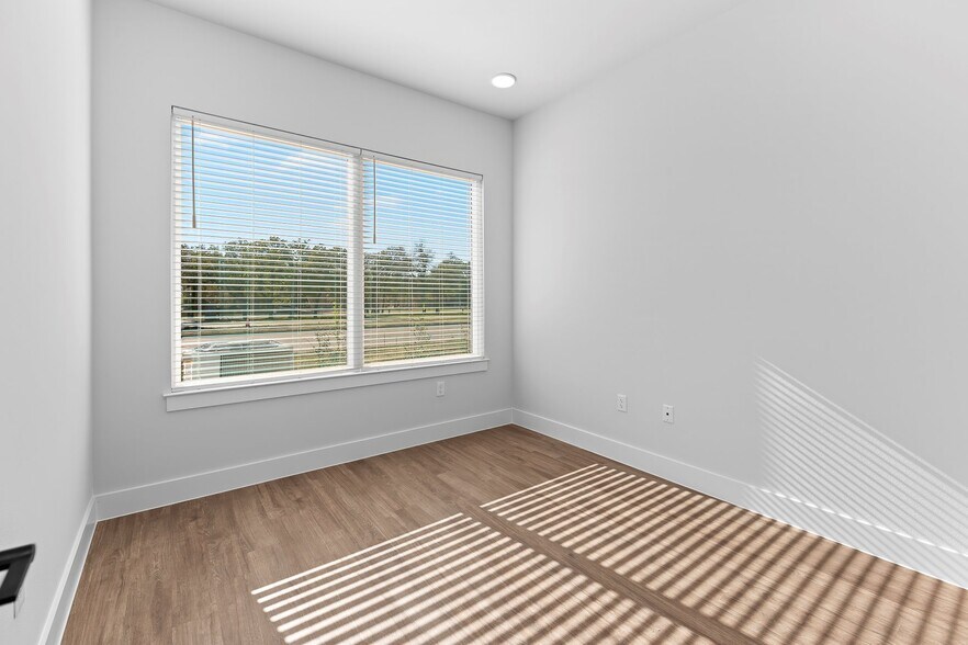 More Photos Of 3835 County Road 175 rd, Leander Unknown For Lease