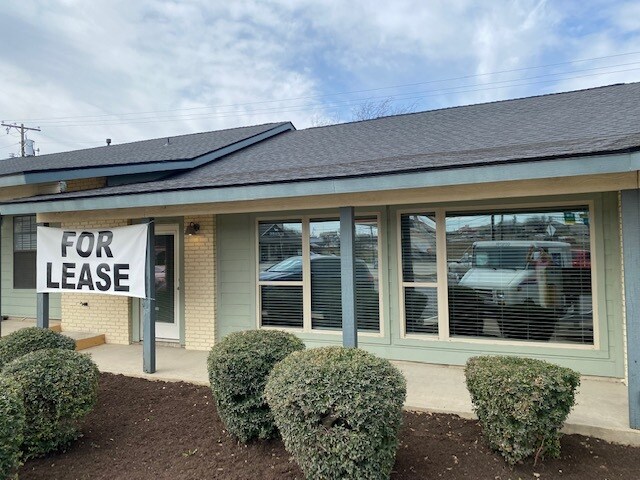 More Photos Of 400 Chisholm Valley Dr, Round Rock Unknown For Lease