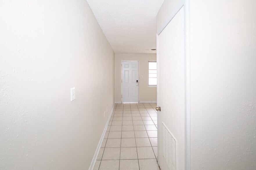 More Photos Of 2215 Buffalo Trl, Morristown Apartments For Sale