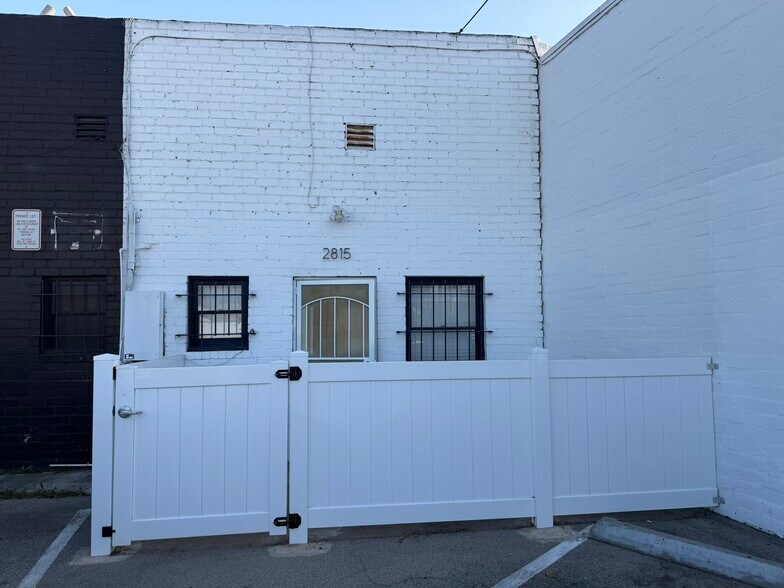 More Photos Of 2815-2827 Pico Blvd, Santa Monica Storefront For Lease