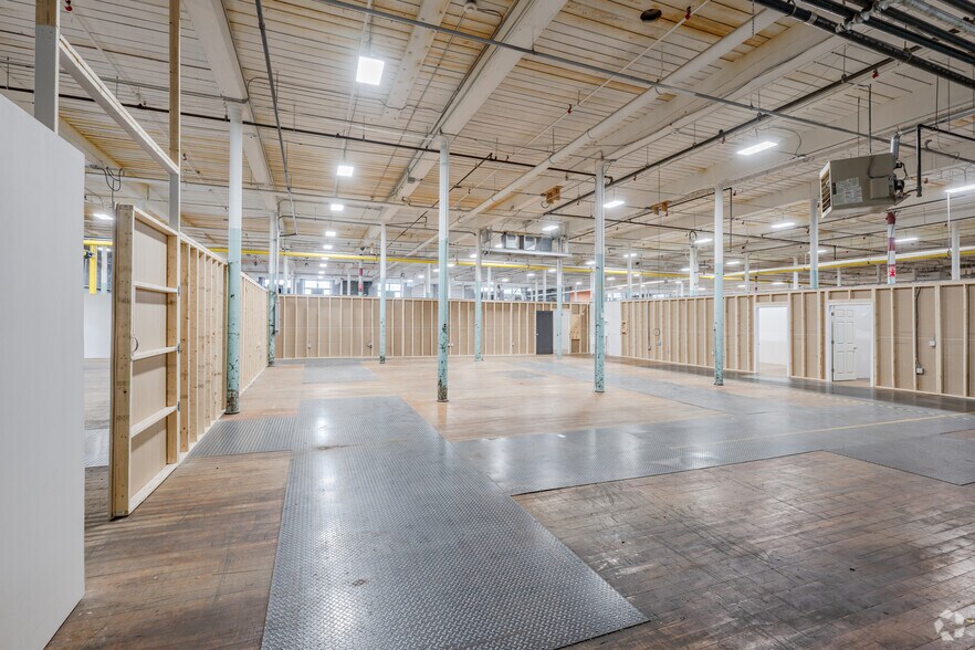 More Photos Of 1 Ace St, Fall River Warehouse For Lease
