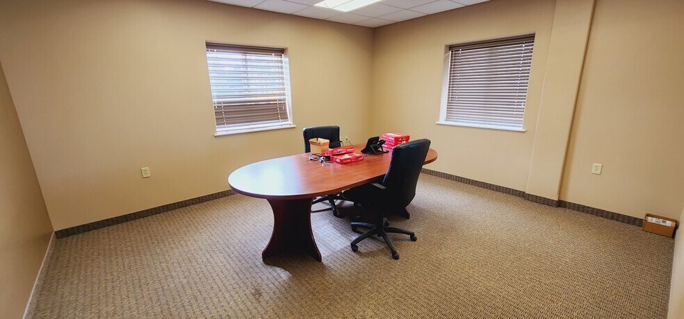 More Photos Of 860 35th Ave E, Dickinson Warehouse For Sale