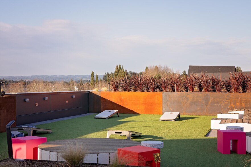 More Photos Of 1390 NE Compton Dr, Hillsboro Apartments For Lease