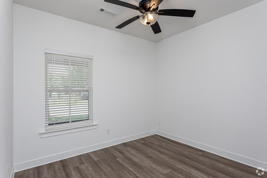 More Photos Of 1333 & 1339 W Mount Comfort Rd, Fayetteville Apartments For Sale