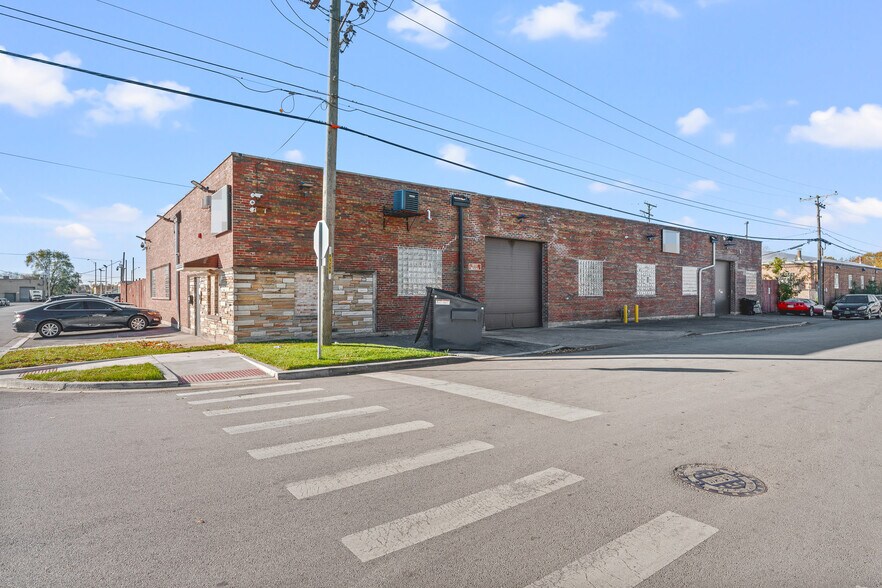 Primary Photo Of 9200 Kilpatrick Ave, Oak Lawn Flex For Sale