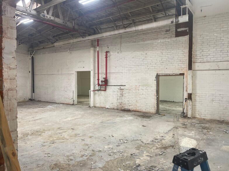 More Photos Of 3431 E 15th St, Los Angeles Manufacturing For Sale