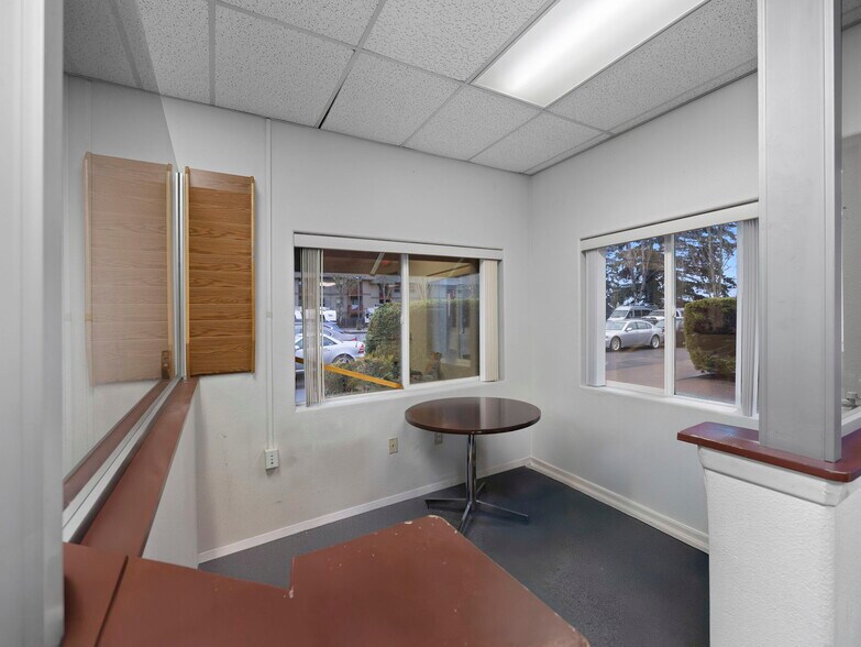 More Photos Of 17795-17835 SW Pacific Hwy, Tualatin Storefront Retail Office For Sale