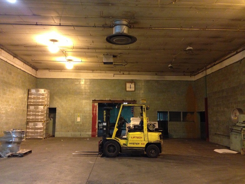 More Photos Of 157 Columbia St, Lee Warehouse For Sale