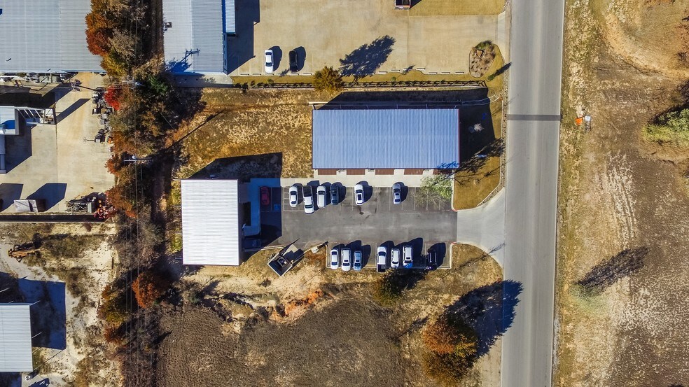 More Photos Of 416 Commerce St, Azle Storefront Retail Office For Sale