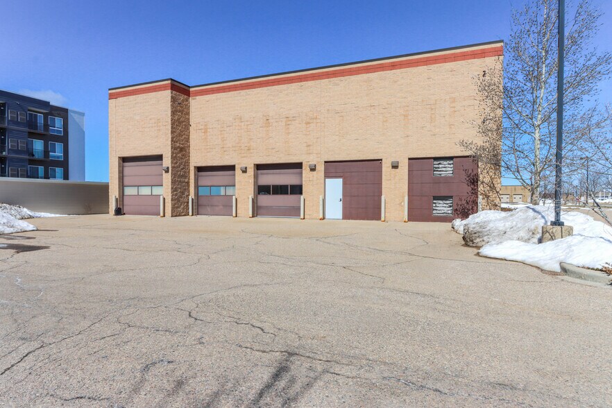 More Photos Of 1740 Park Ave, Plover Storefront Retail Office For Lease