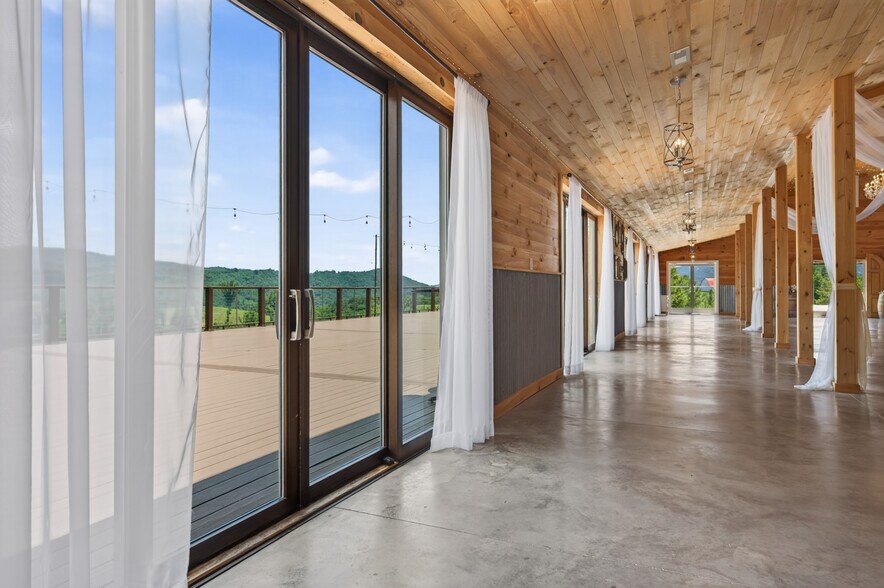 More Photos Of 639 Wagon Wheel Rd, Elk Creek Lodge Meeting Hall For Sale