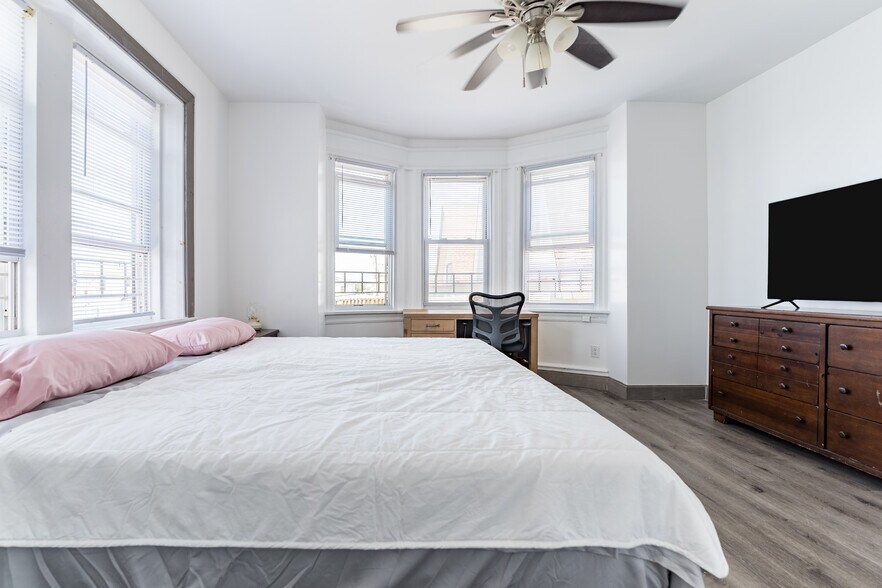 More Photos Of 3809 Ventnor Ave, Atlantic City Apartments For Sale